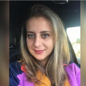 Profa. Dra. Lívia Assis