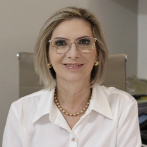 Profa. Dra. Estela Sant'Ana