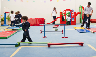 EDUCAÇÃO FÍSICA ESCOLAR E RECREAÇÃO