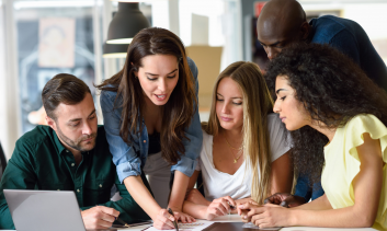 GESTÃO ESCOLAR E ADMINISTRAÇÃO EDUCACIONAL