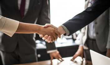 ARBITRAGEM E MEDIAÇÃO DE CONFLITOS