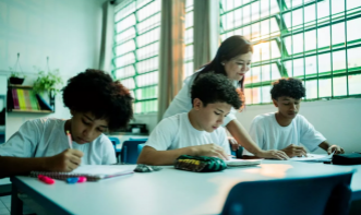LINGUÍSTICA E PRODUÇÃO TEXTUAL
