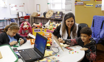 ATENDIMENTO EDUCACIONAL ESPECIALIZADO EM SALA DE RECURSOS MULTIFUNCIONAIS