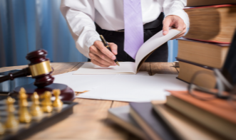 DIREITO ADMINISTRATIVO E LICITAÇÕES