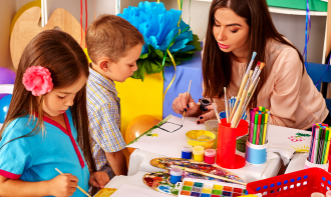 CURSO DE CAPACITAÇÃO EAD EM ARTE NO COTIDIANO - 180H