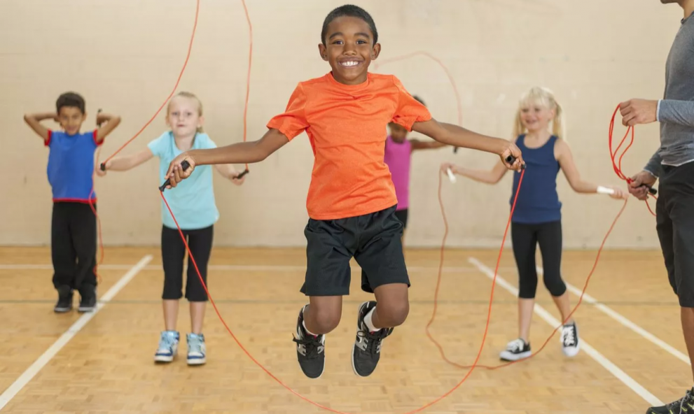 EDUCAÇÃO FÍSICA ESCOLAR E EDUCAÇÃO INFANTIL