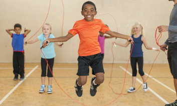 EDUCAÇÃO FÍSICA ESCOLAR E EDUCAÇÃO INFANTIL