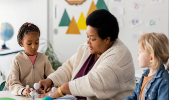 CURSO DE CAPACITAÇÃO EAD EM DEFICIÊNCIA E DÉFCIT - 180H