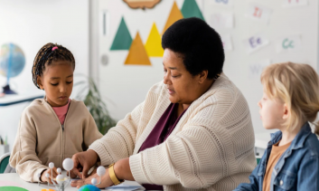 CURSO DE CAPACITAÇÃO EAD EM DEFICIÊNCIA E DÉFCIT - 180H