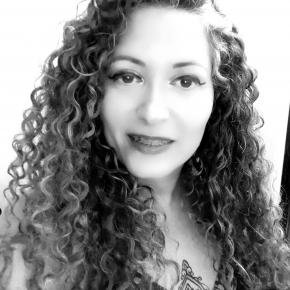 Ana Paula Gelezoglo
