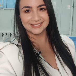 Prof.ª Letícia Marinheiro