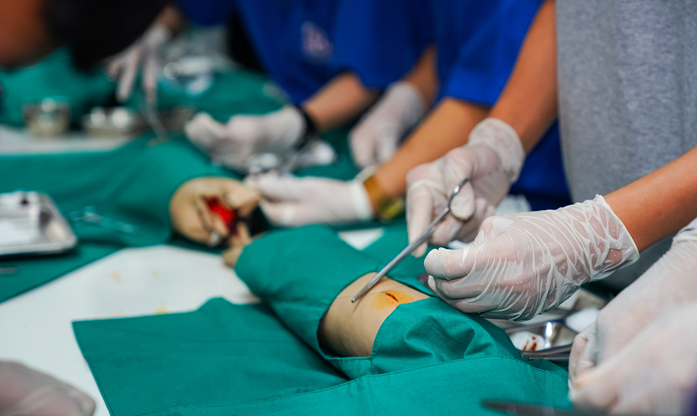 Habilitação em Sutura de Perineal