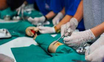Habilitação em Sutura de Perineal