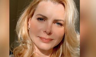 ANDREA CRISTINE CANTARELLA LOURO